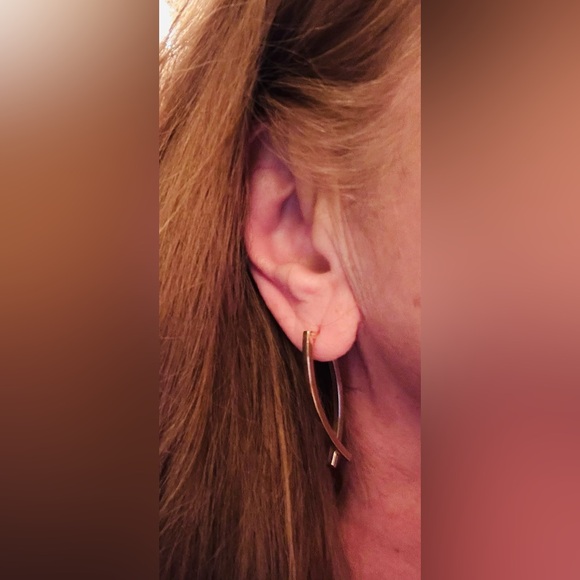 Elegant 14K Gold (White and Yellow) Hoop Earrings - Picture 7 of 7